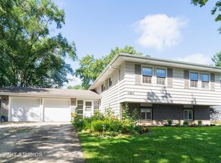 2S060 Ivy Ln, Lombard, IL 60148