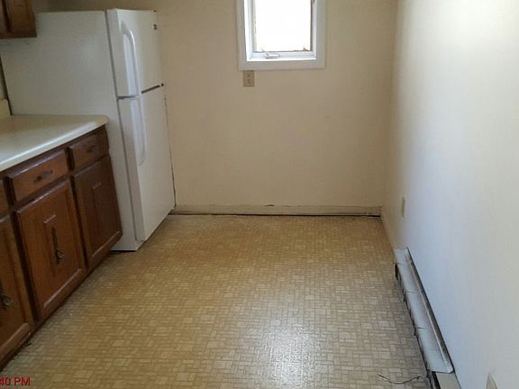 4th image of 414 Sacandaga Rd APT 4