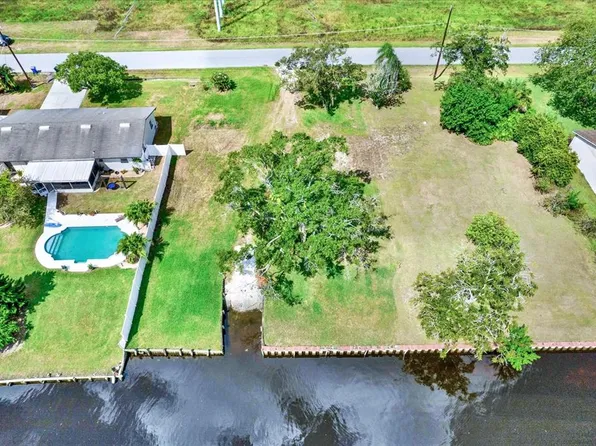 9924 Peninsular Dr #25, Gibsonton, FL 33534