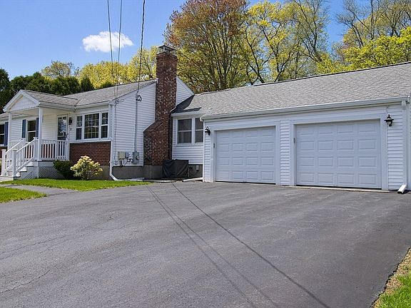 3rd image of 31 Brierwood Rd