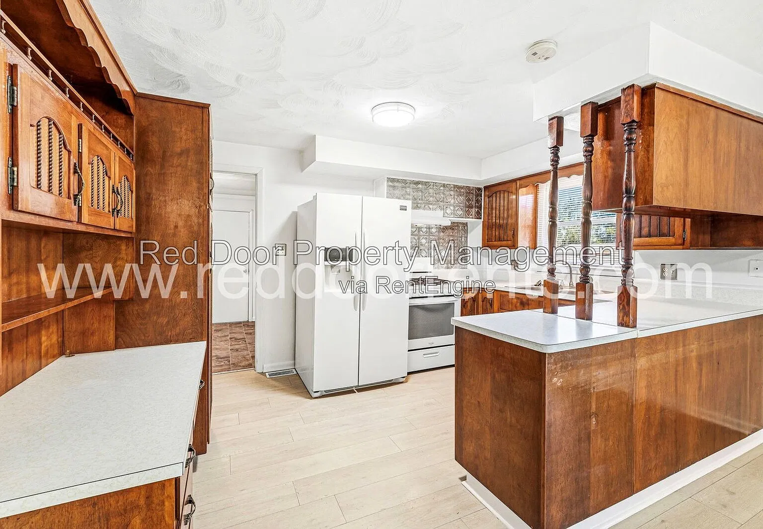3 bed, 1.0 bath, 1305 sqft, $1,595 — Photo 4