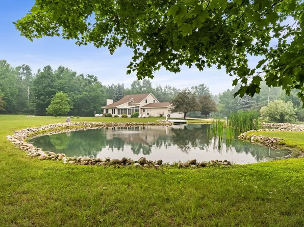 5393 Old Vanderbilt Rd, Vanderbilt, MI 49795