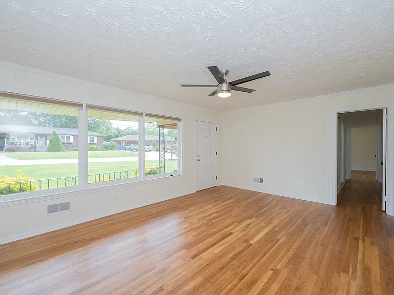 10 Templewood Dr — Photo 9