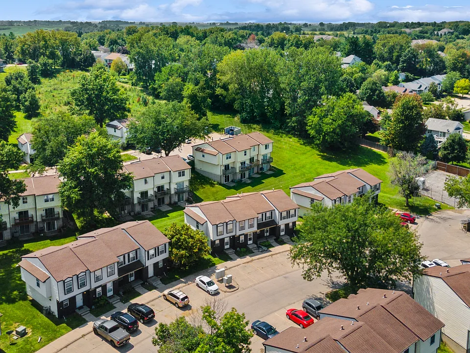 2566 Clearwater Ct