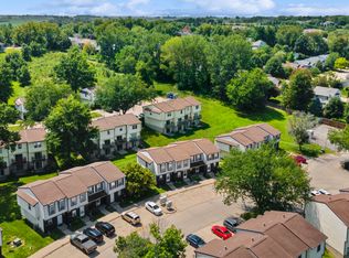 2566 Clearwater Ct, Iowa City, IA 52246