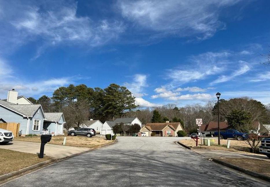 2nd image of 2791 Mill Lake Way