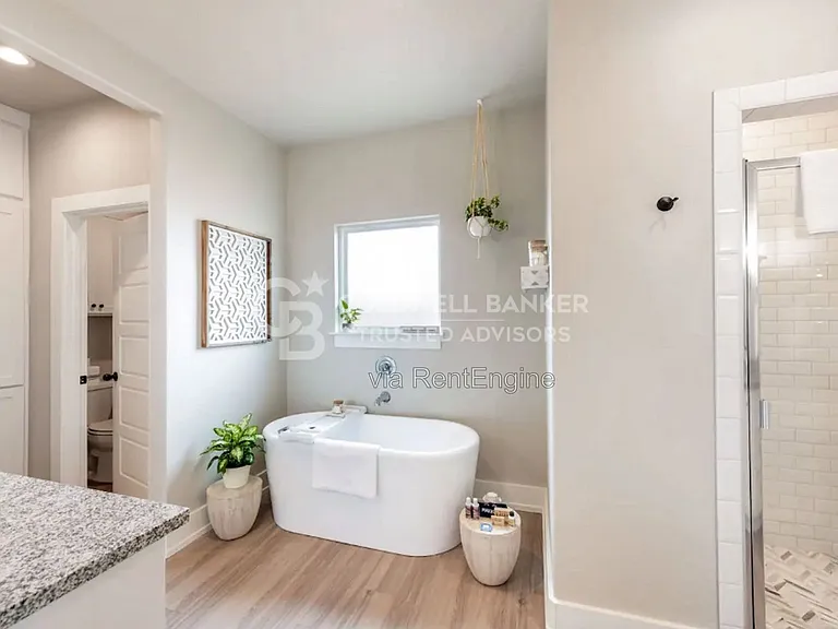 1004 N Fulton Ave — Photo 7
