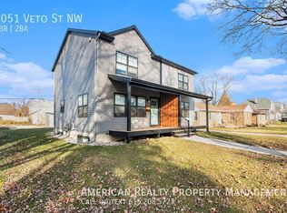 1051 Veto St NW, Grand Rapids, MI 49504