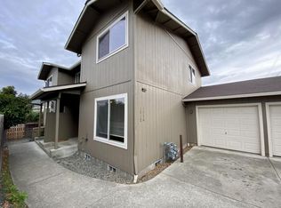 1512 SE N St, Grants Pass, OR 97526