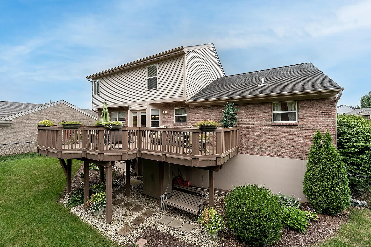 3 bed, 1696 sqft, $2,350 — Photo 3