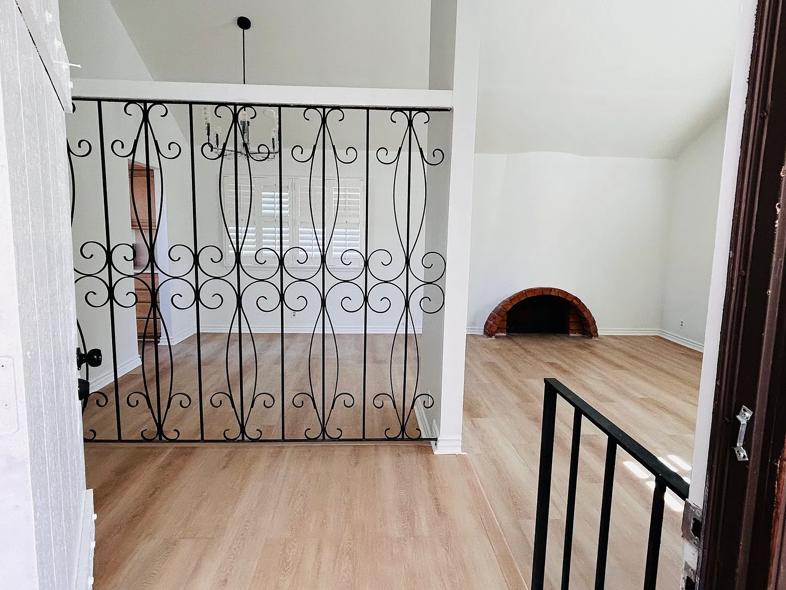 4 bed, 2166 sqft, $4,700 — Photo 4