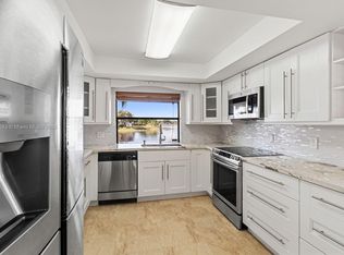 14861 SW 42nd Ln, Miami, FL 33185