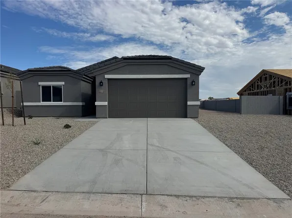 2215 E Twins Dr, Fort Mohave, AZ 86426