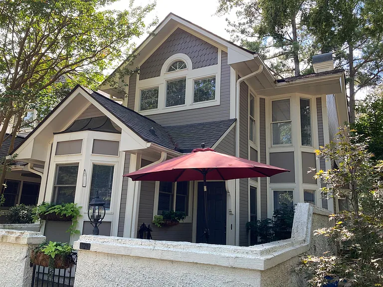 729 Victorian Pl — Photo 1