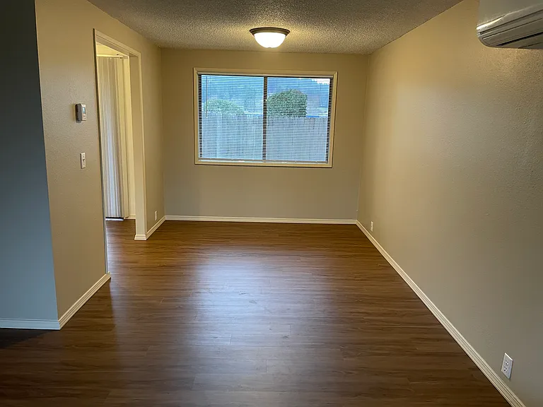 3844 Peppertree Dr — Photo 11