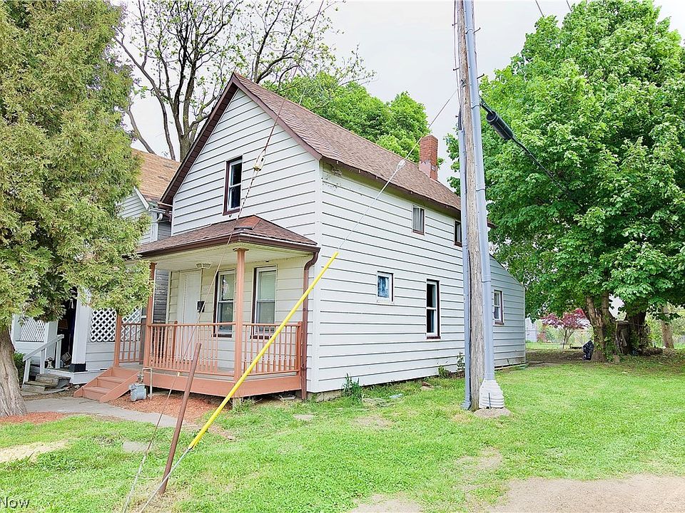 1st image of 3097 W 106th St