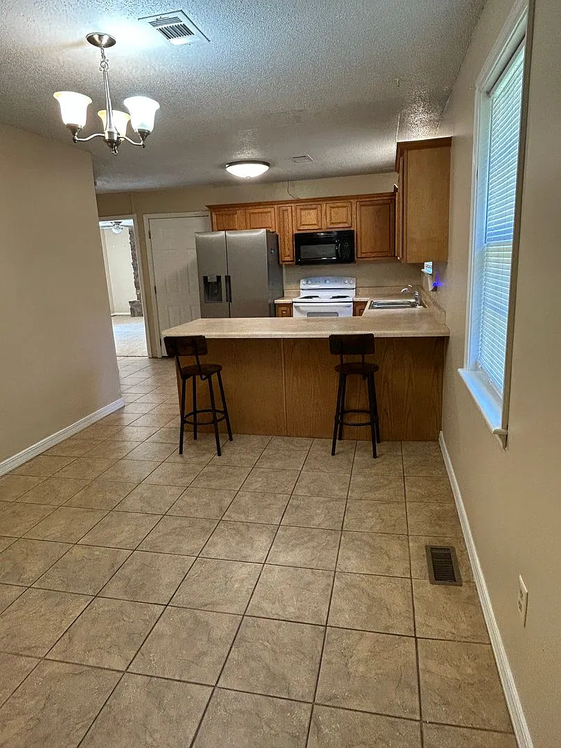 77 Cannan Ln — Photo 4