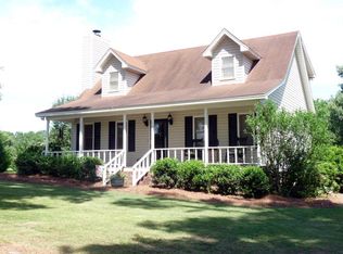 1222 Woodlawn Rd, Greenwood, SC 29646