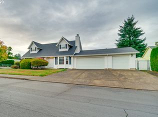 1090 SW Fleishauer Ln, McMinnville, OR 97128