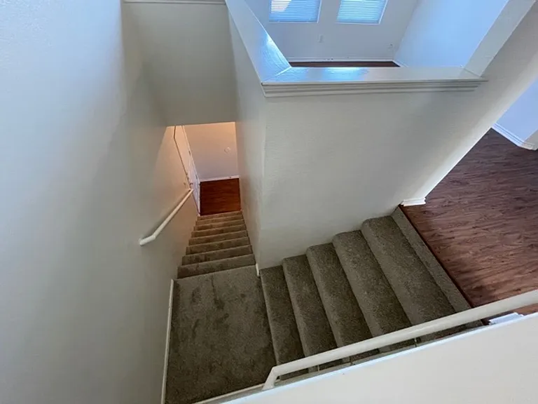 5008 Waterford Dr — Photo 14