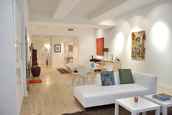 Rented by City Connections Realty | media 44