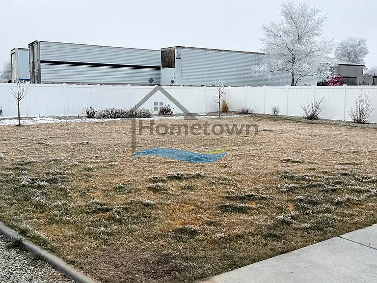 215-1 S Hills St — Photo 25