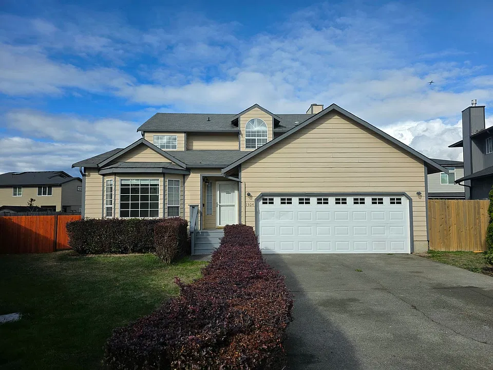 1304 S 234th Pl