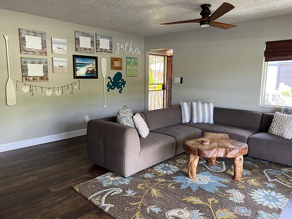 4th image of 943 Kainui Dr APT A