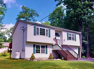 143 Raccoon Rd, Dingmans Ferry, PA 18328