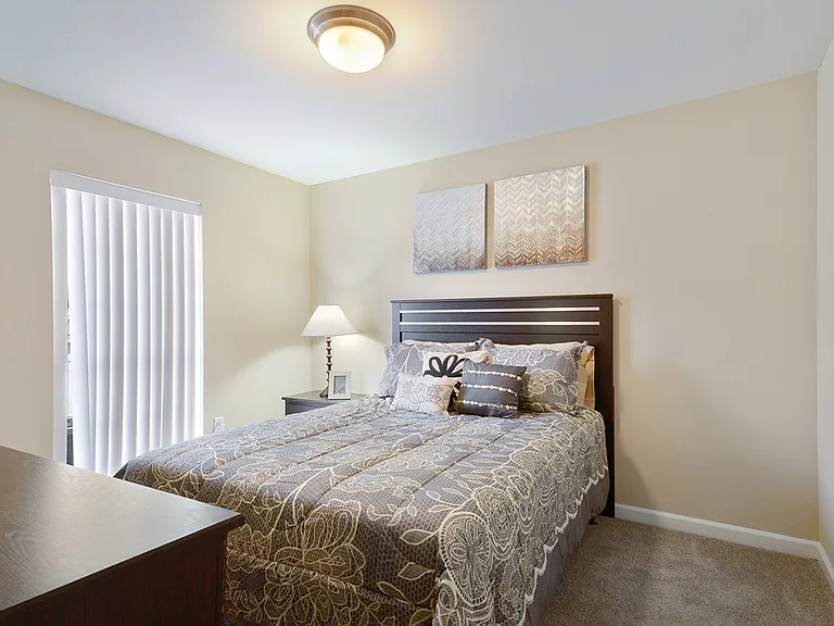 2 bed 2 bath downstairs