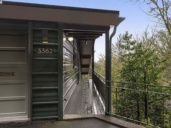 2nd image of 3362 SW Fairmount Blvd