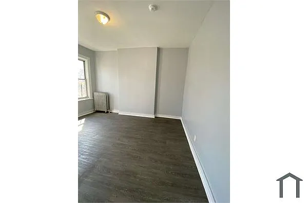 Building Photo - 138 Hawthorne Ave #4R