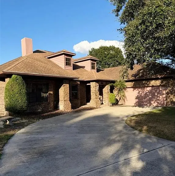 1102 Sugartree Dr S — Photo 10
