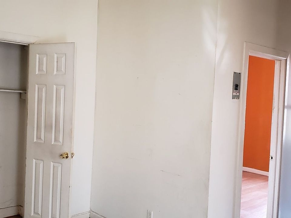 1st image of 3709 30th Ave APT 3