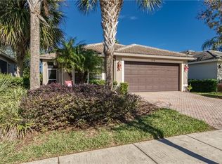 15738 Crystal Waters Dr, Wimauma, FL 33598
