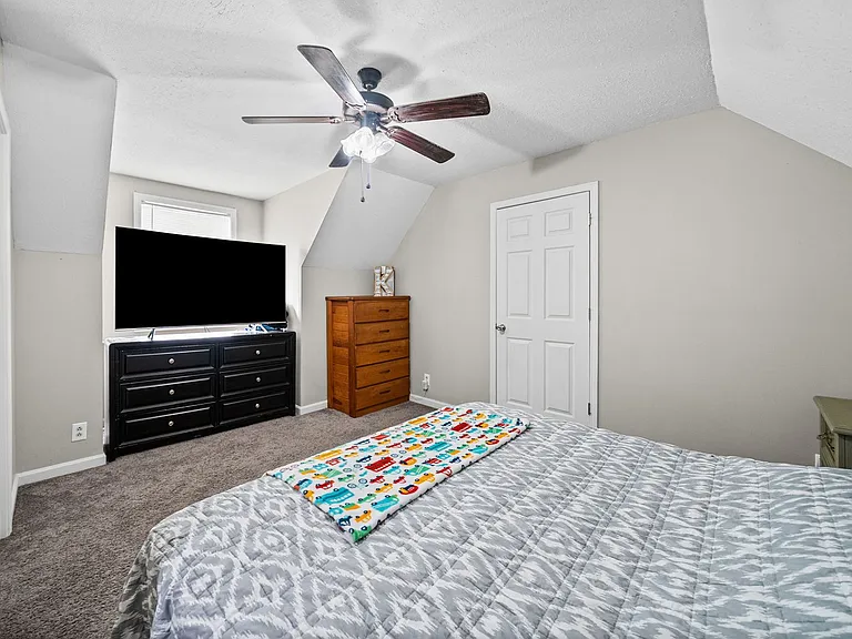 919 Van Buren Ave — Photo 26