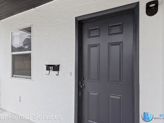 3rd image of 2406 E Clark St #13601335