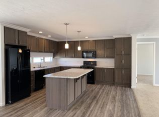 6247 Sleeping Beauty Ct, Fenton, MI 48430