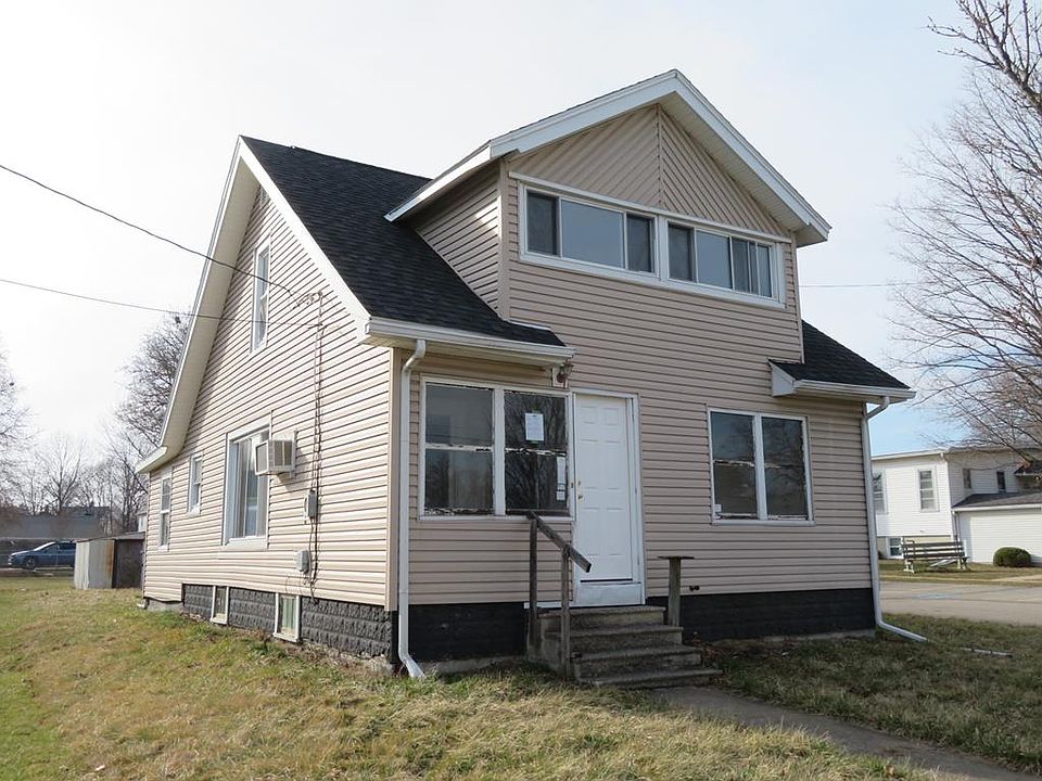 1st image of 904 Myers Ave
