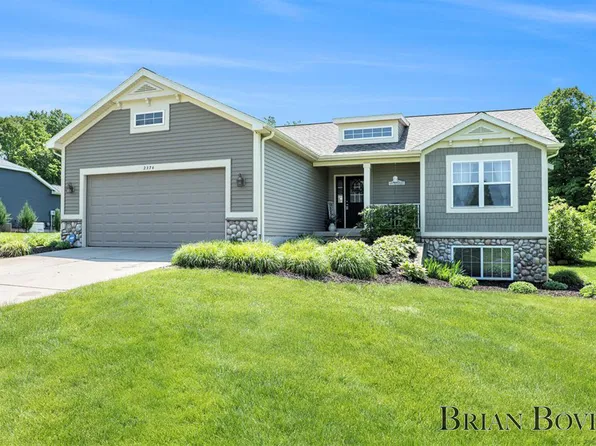2374 Quarter Horse Dr NE, Cedar Springs, MI 49319