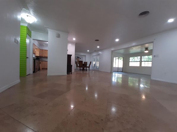 2811 Bougainvillea St