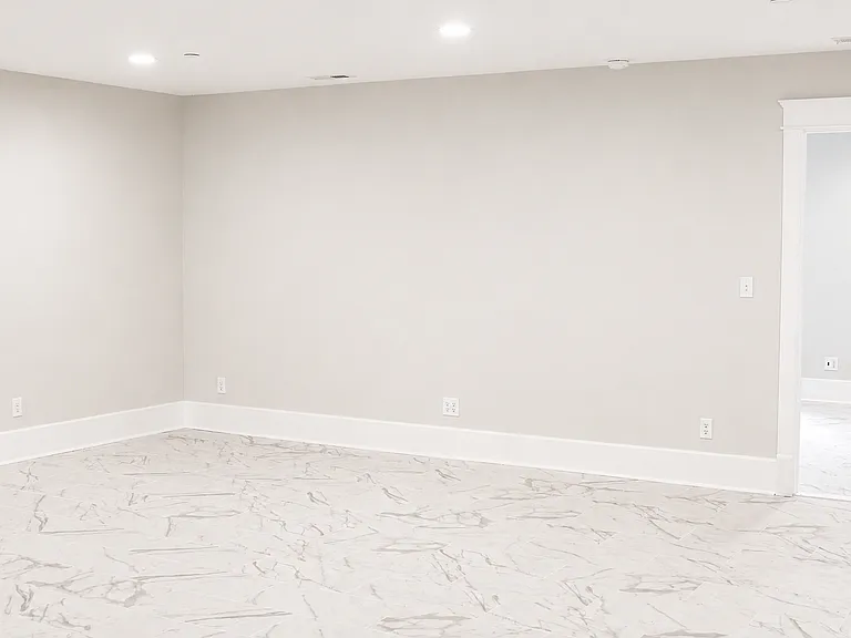 210 Washington St #1 — Photo 3