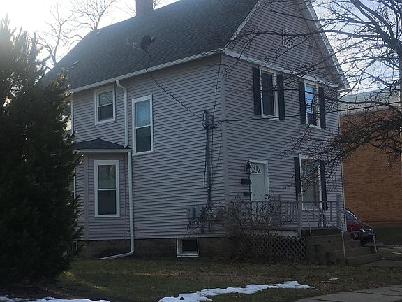 2nd image of 134 Grove St #2