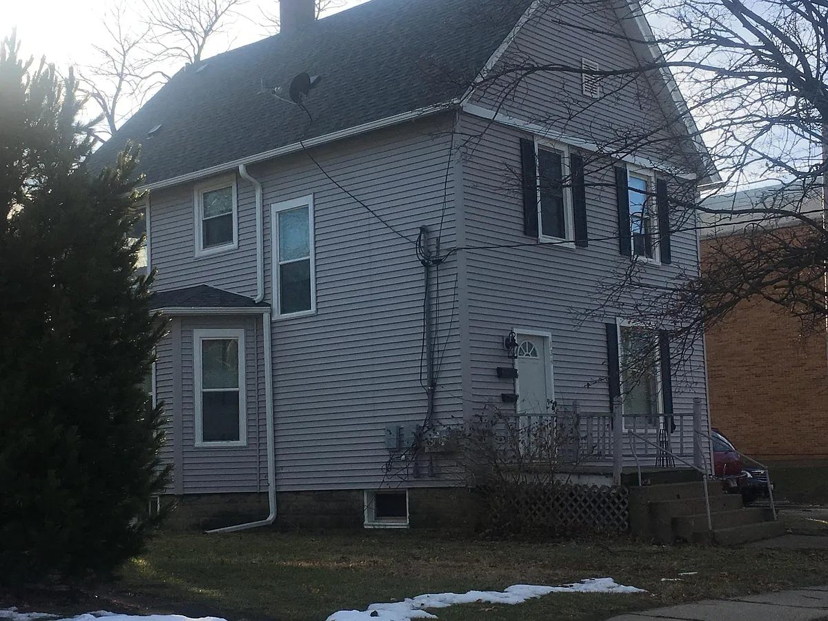 Building Photo - 134 Grove St #2