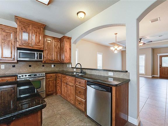 3rd image of 14109 Renee Ln