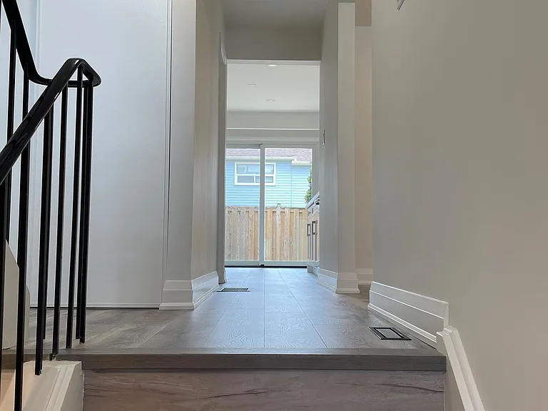 1055 Shawnmarr Rd #17 — Photo 2