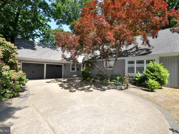 134 Partree Rd, Cherry Hill, NJ 08003