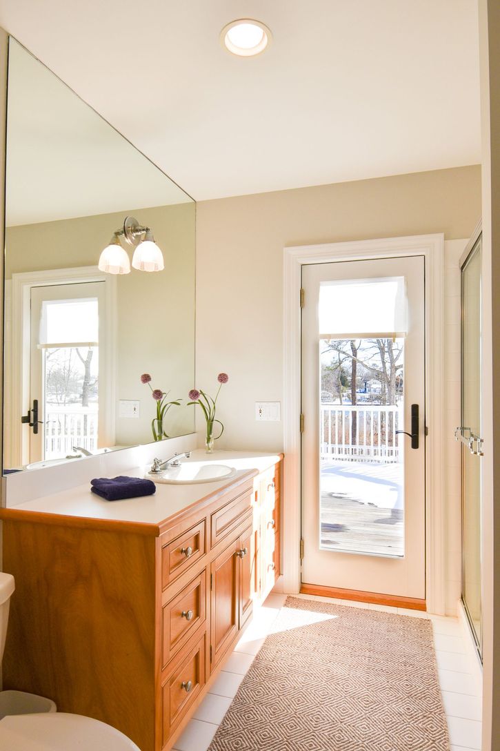  Full Bathroom with Deck Access