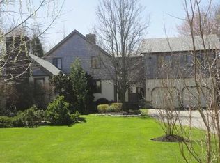 5 Mohawk Dr, Portsmouth, RI 02871