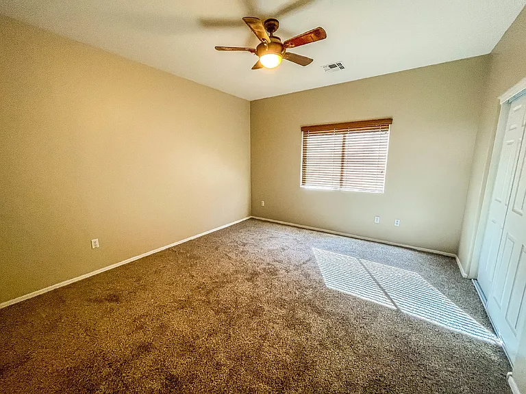 853 W Calle Barbitas — Photo 7